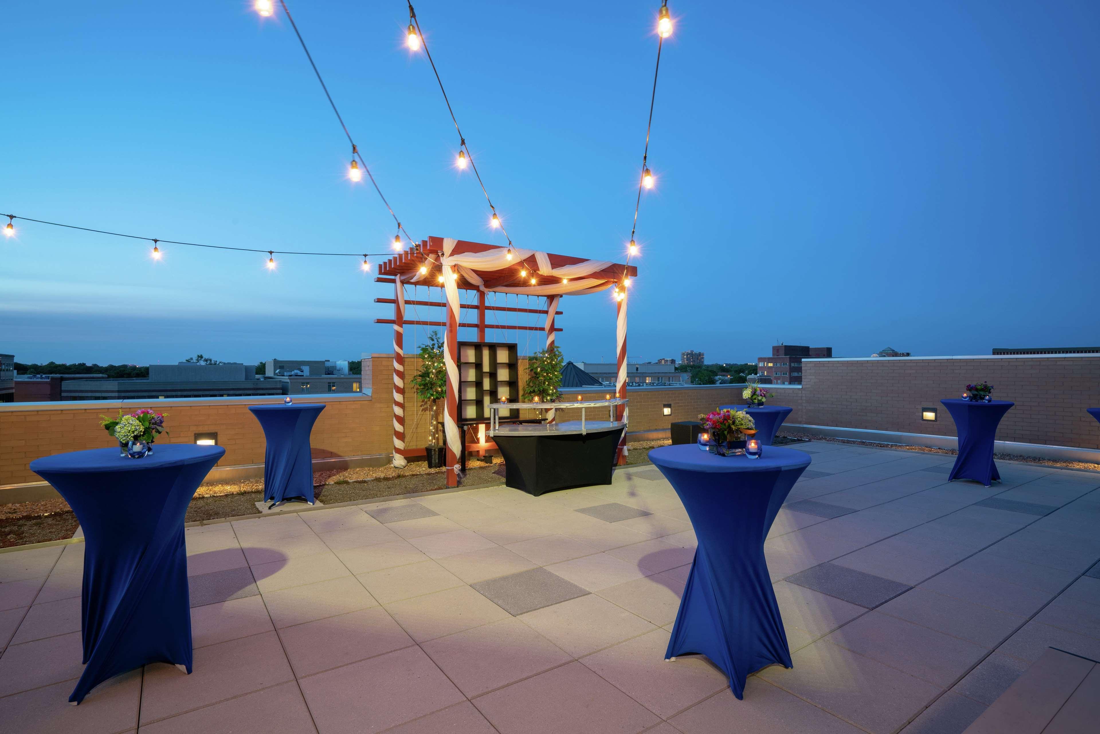 Hilton Garden Inn Alexandria Old Town National Harbor Экстерьер фото
