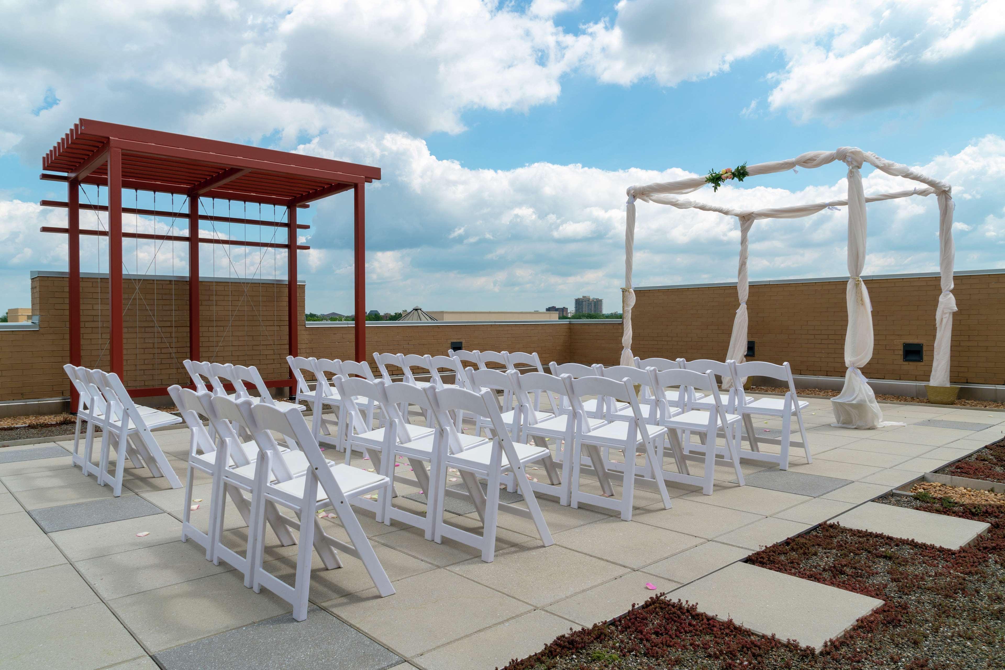 Hilton Garden Inn Alexandria Old Town National Harbor Экстерьер фото