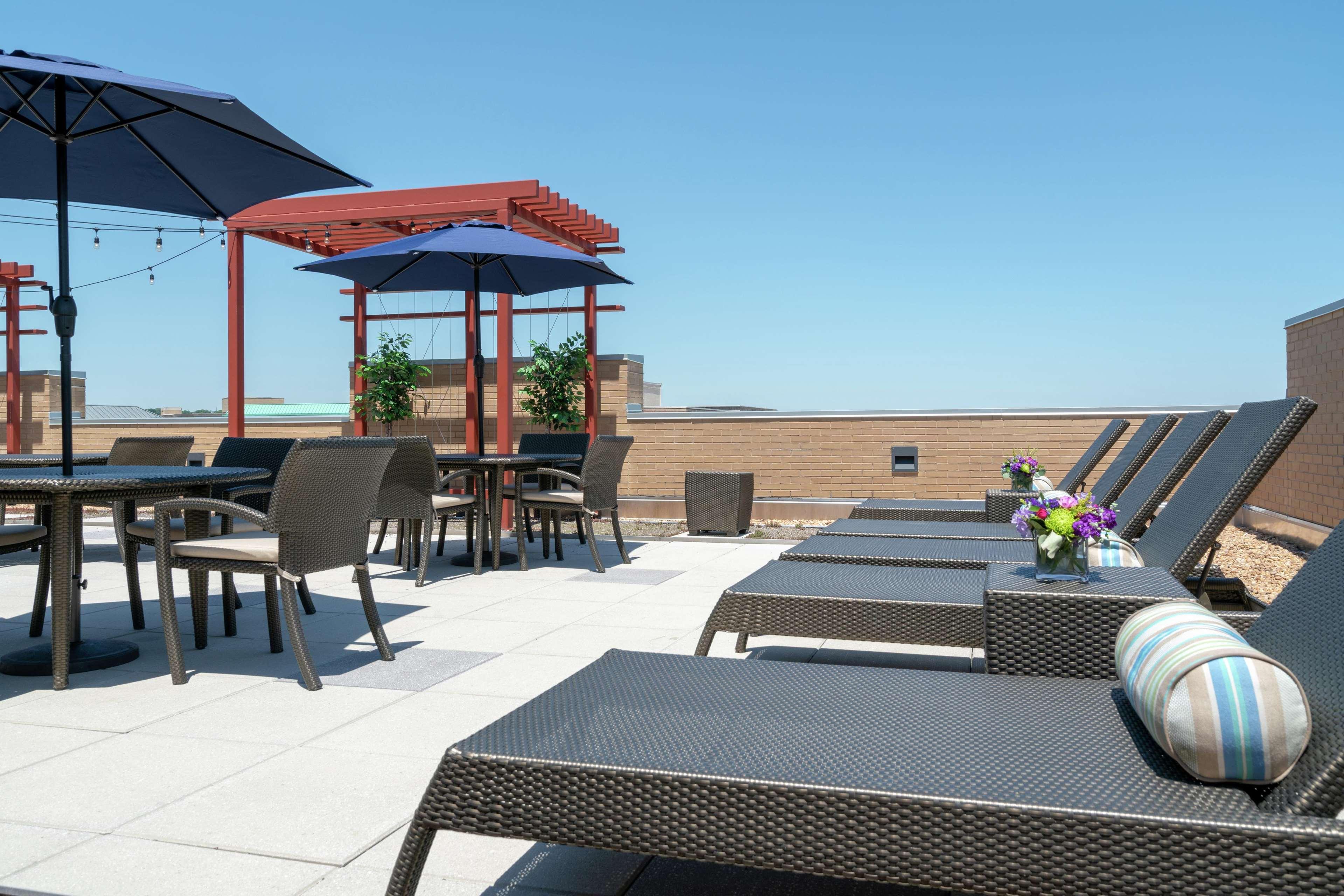 Hilton Garden Inn Alexandria Old Town National Harbor Экстерьер фото