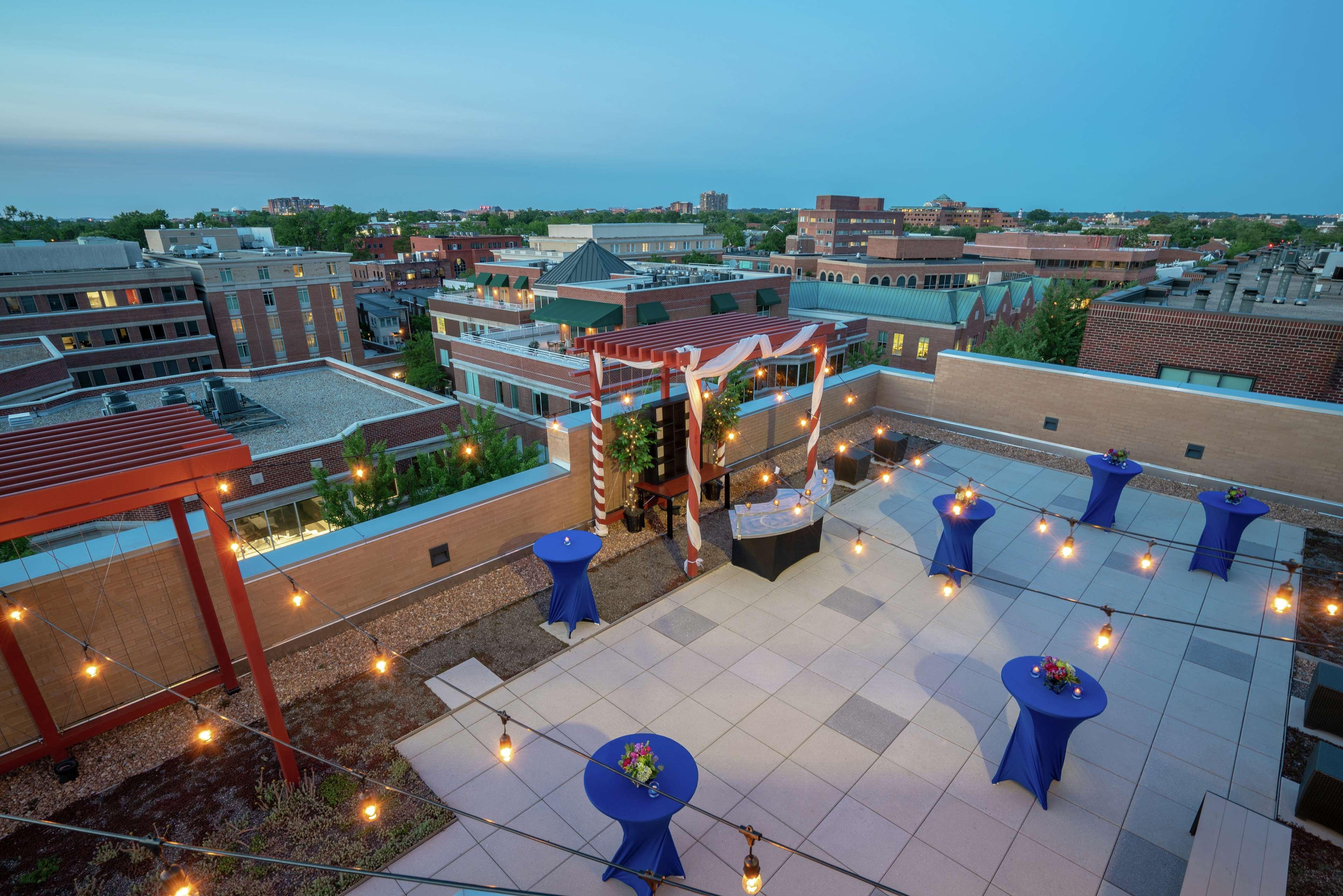 Hilton Garden Inn Alexandria Old Town National Harbor Экстерьер фото